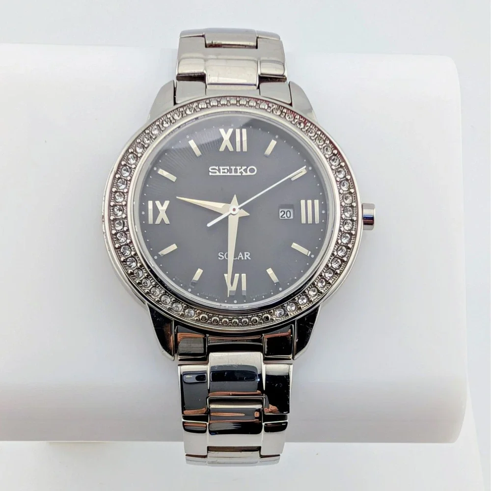 Seiko Recraft Solar V137-0BS0 Swarovski Crystal Bezel Sapphire Black Dial Watch